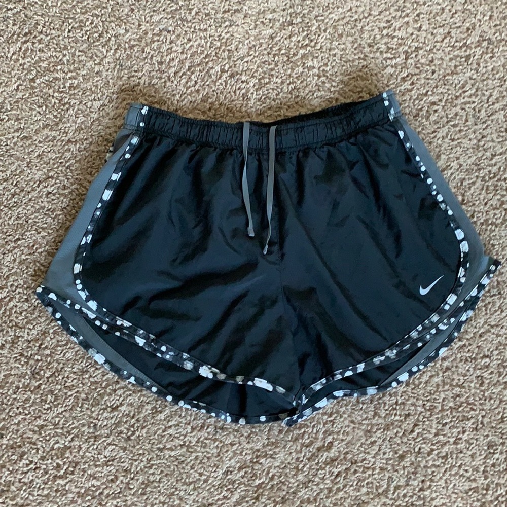 women’s black nike shorts